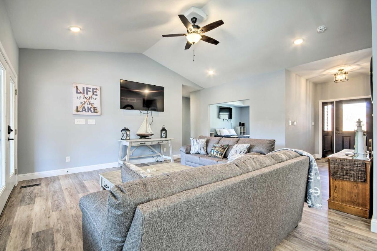 Lakefront Rocky Mount Home With Dock And Fire Pit Dış mekan fotoğraf
